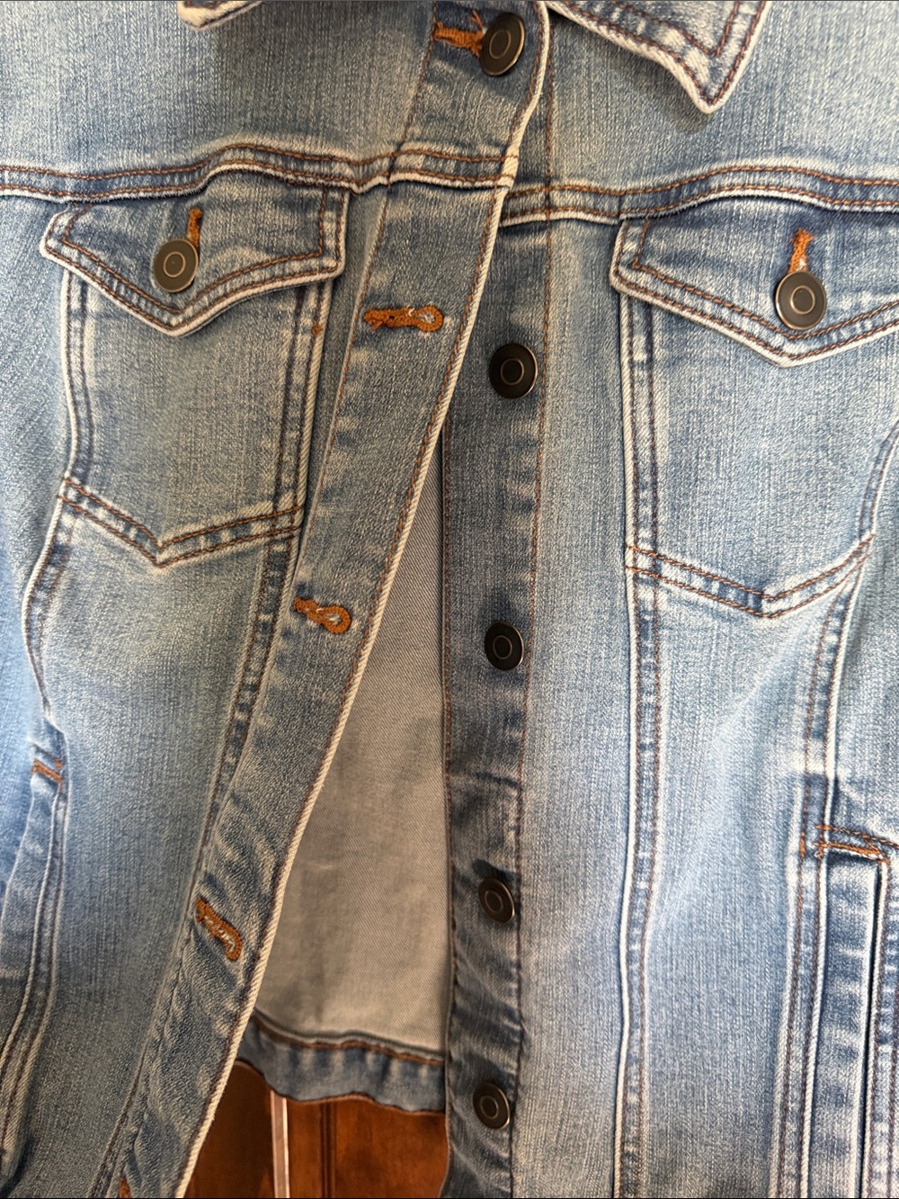 Time and Tru Light Blue Denim Jacket with Button Front - Picture 4 of 5